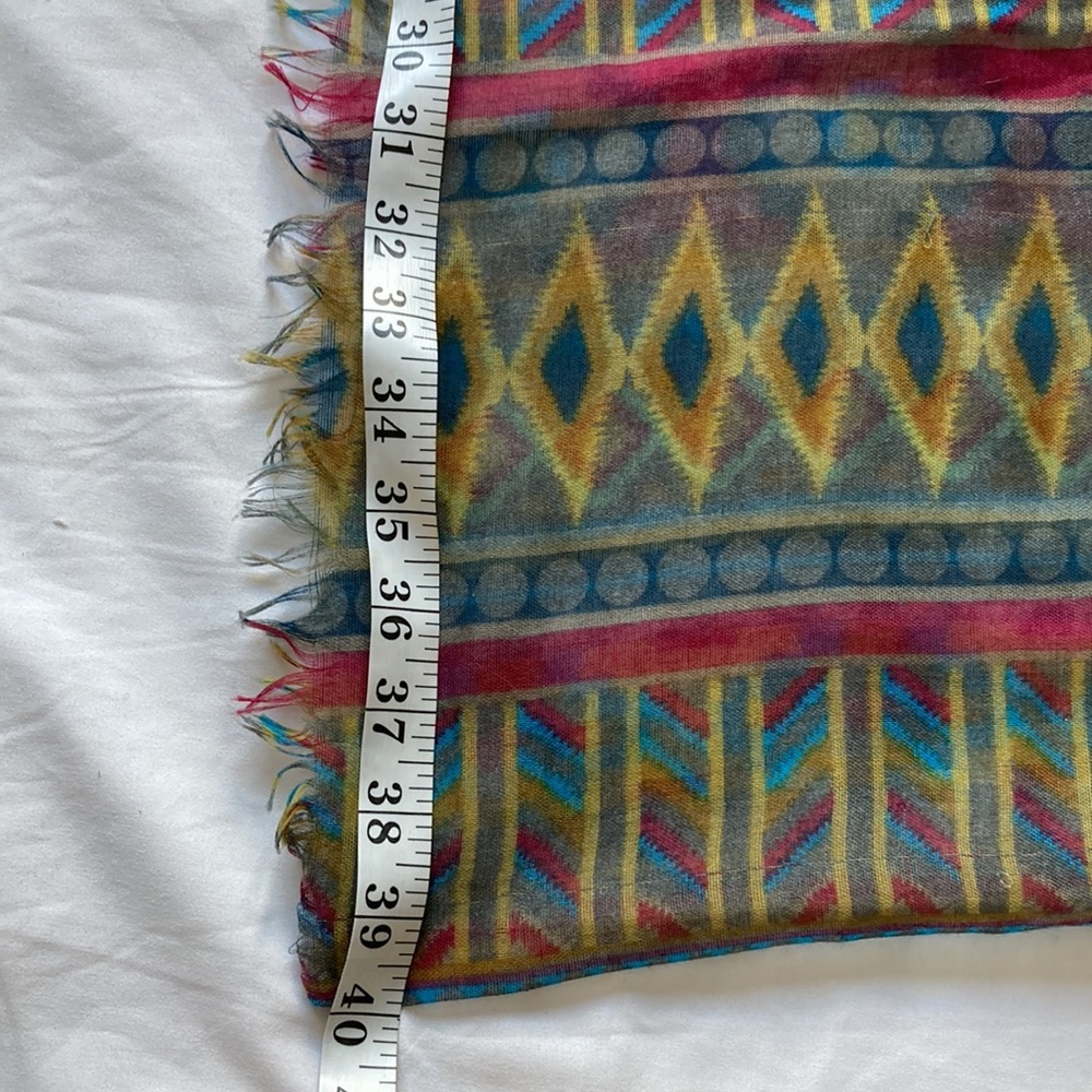 Aztec Scarf - Picture 14 of 17